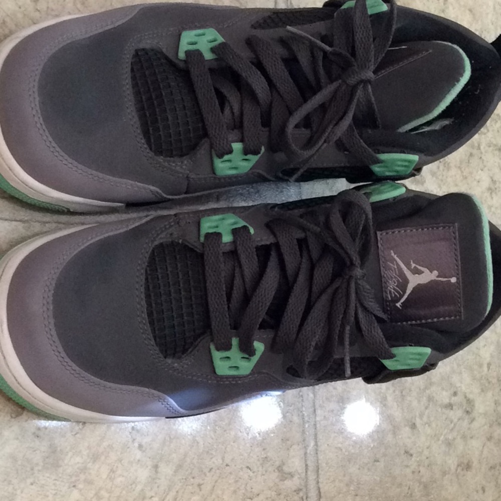 Jordan retro 4